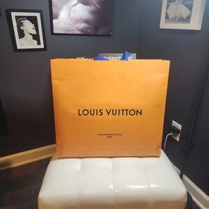Louis Vuitton Original Artsy MM Bag with bag and box